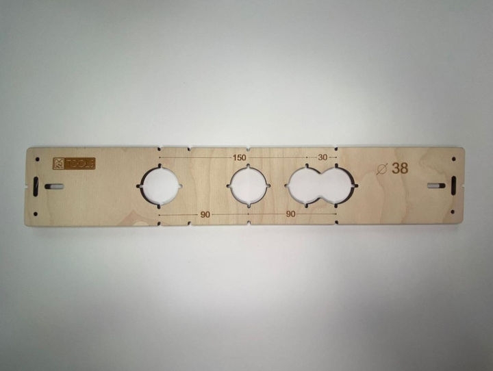 Шаблон для разметки и монтажа водорозеток 38мм на 4 выхода